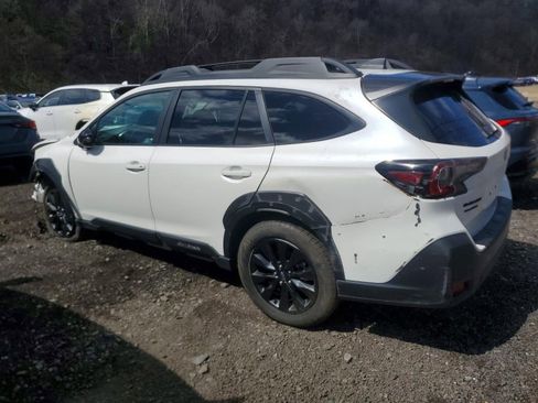 Used 2025 Subaru Outback Onyx Edition image 4