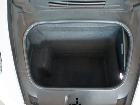 Certified 2022 Porsche 911 image 28