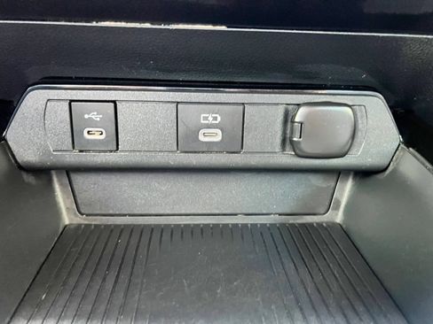 Used 2024 Toyota Prius LE FWD image 41