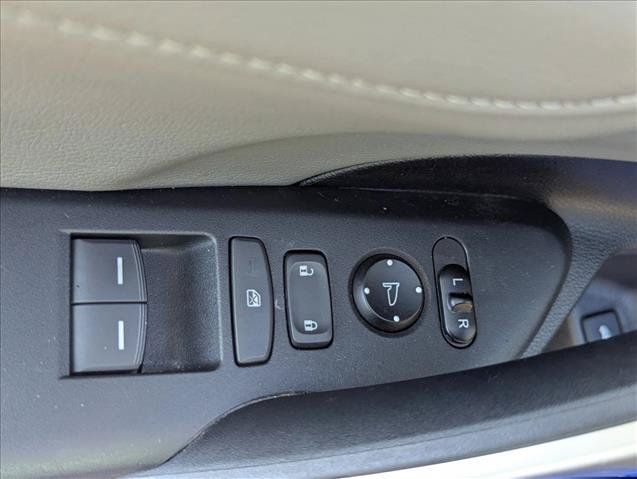 Used 2017 Honda Civic EX-L image 10