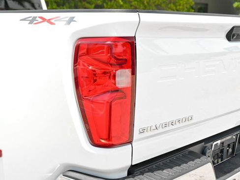 Used 2021 Chevrolet Silverado 3500 LTZ AWD/4WD image 31