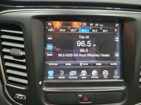 Used 2016 Chrysler 200 C w/ Premium Lighting Group image 38