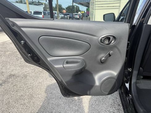 Used 2018 Nissan Versa S Plus FWD image 19