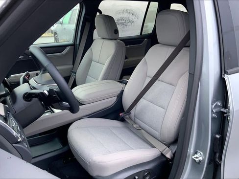 New 2026 GMC Acadia Elevation FWD image 9