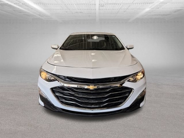 Used 2024 Chevrolet Malibu LT FWD image 2