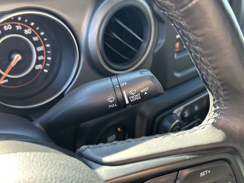 Used 2022 Jeep Gladiator Sport image 20