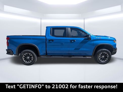Used 2022 Chevrolet Silverado 1500 ZR2 w/ Technology Package image 2