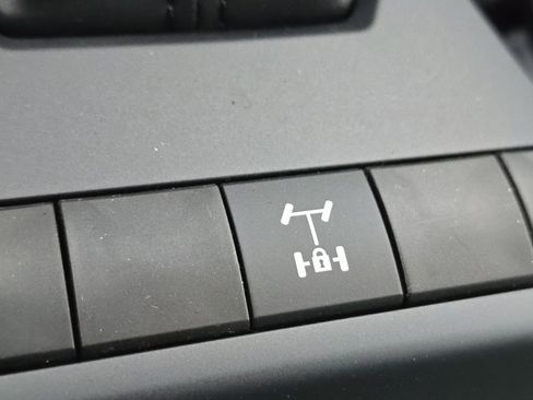 New 2025 Toyota Tacoma TRD Off-Road image 12