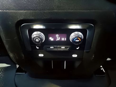Used 2023 GMC Yukon Denali AWD/4WD image 25