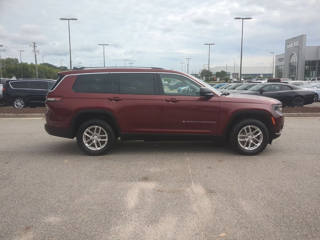 Used 2022 Jeep Grand Cherokee L Laredo w/ Luxury Tech Group I AWD/4WD image 6