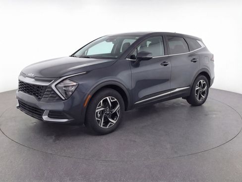 Used 2024 Kia Sportage LX AWD/4WD image 3
