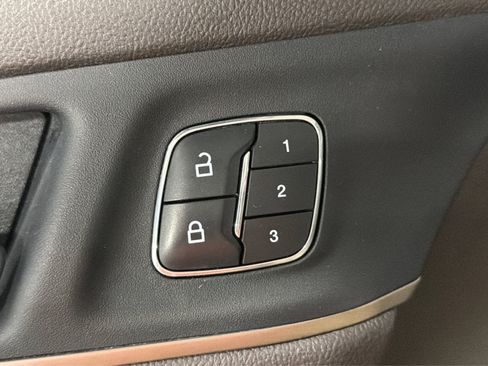 Used 2019 Lincoln MKC Premiere AWD/4WD image 18