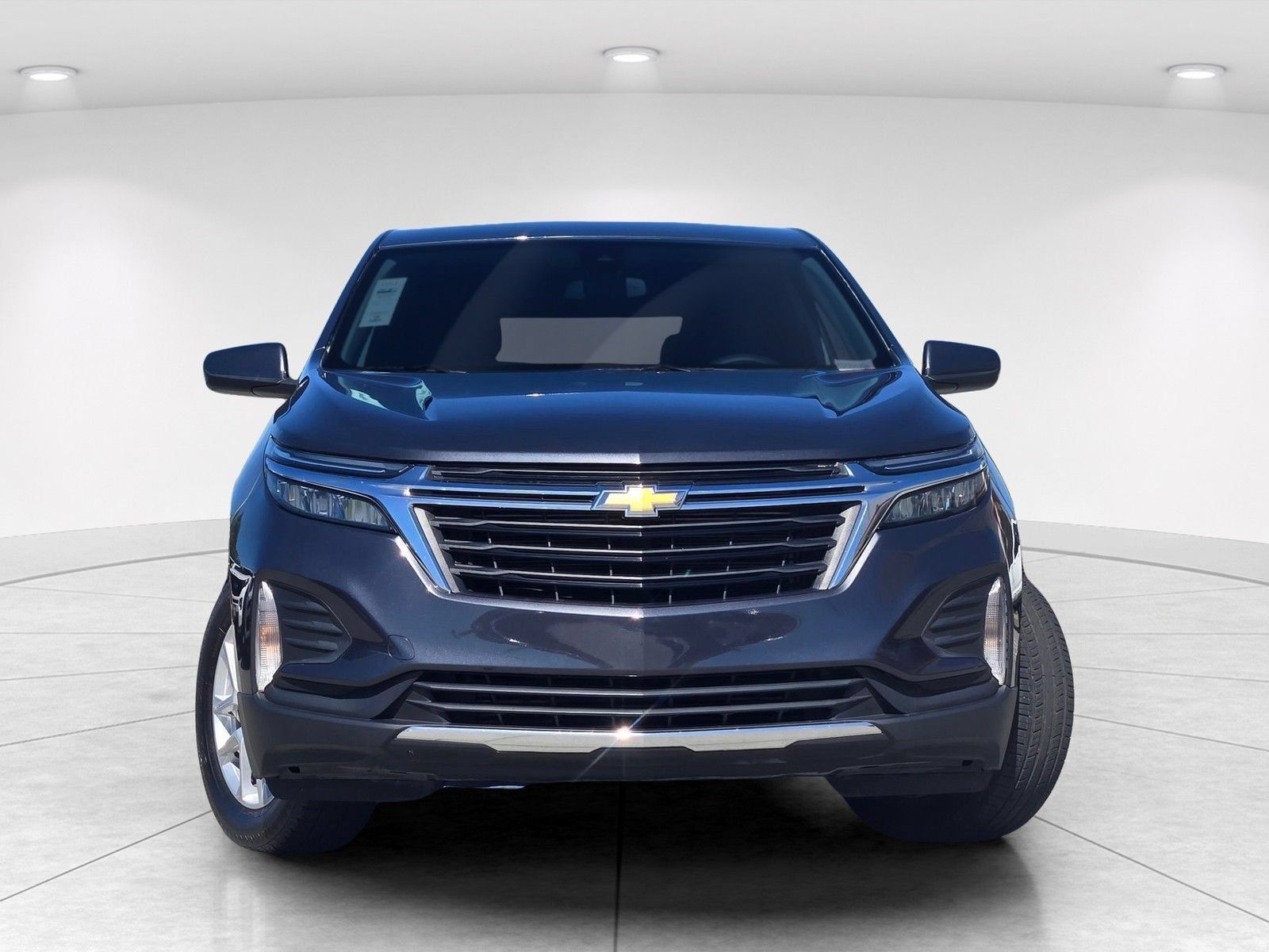Used 2023 Chevrolet Equinox LT AWD/4WD image 2