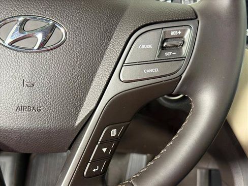 Used 2017 Hyundai Santa Fe SE w/ SE Premium Package 02 FWD image 26