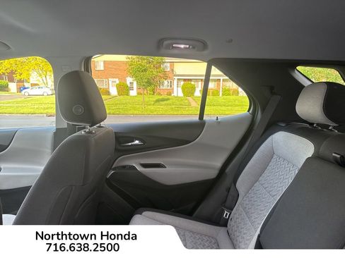 Used 2023 Chevrolet Equinox LS w/ LS Convenience Package AWD/4WD image 19