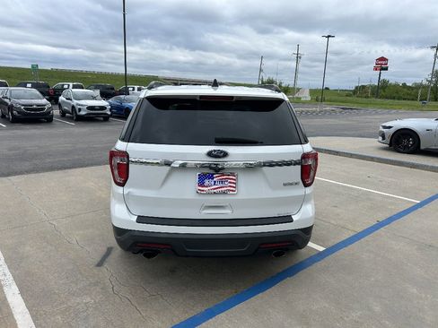 Used 2018 Ford Explorer FWD image 4
