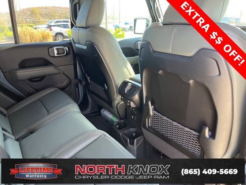 New 2026 Jeep Gladiator Mojave image 25