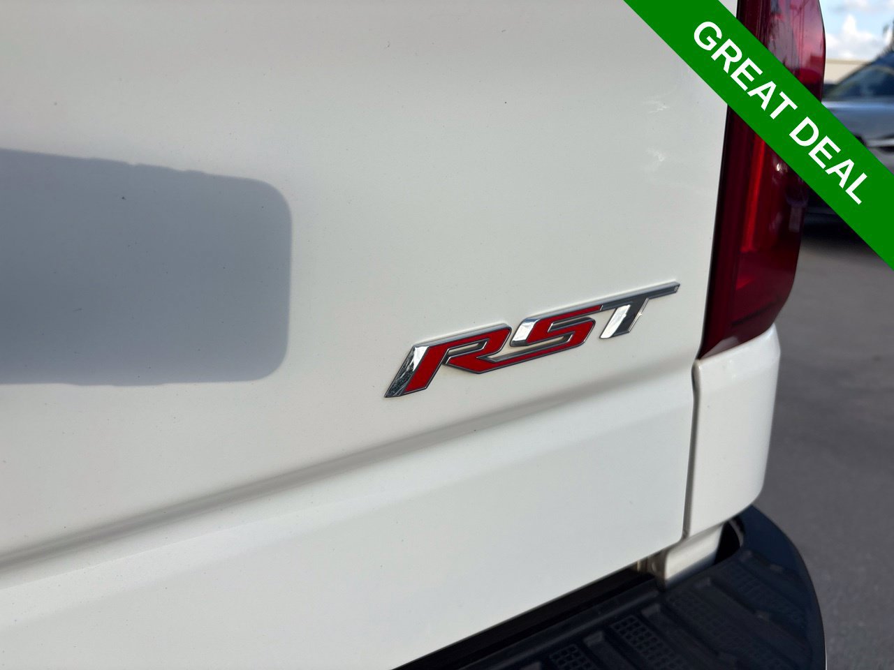 Used 2025 Chevrolet Silverado 1500 RST AWD/4WD image 9