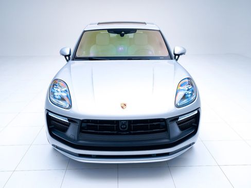 Used 2023 Porsche Macan GTS image 6