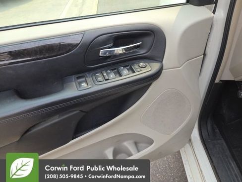 Used 2012 Dodge Grand Caravan Crew w/ Crew Value Pkg FWD image 18