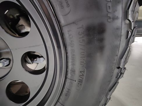 Used 2018 Jeep Wrangler Unlimited Sport S image 39