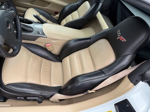 Used 2007 Chevrolet Corvette Coupe w/ Preferred Equipment Group image 33