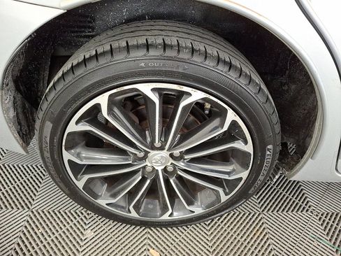 Used 2014 Toyota Corolla S image 26