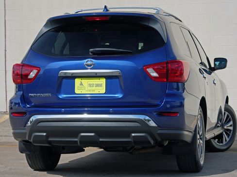 Used 2020 Nissan Pathfinder S FWD image 5