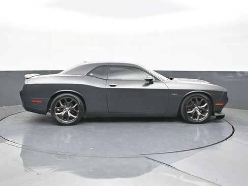 Used 2019 Dodge Challenger R/T RWD image 16