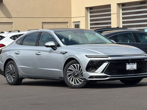New 2026 Hyundai Sonata Limited image 2