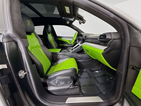 Used 2019 Lamborghini Urus AWD/4WD image 24