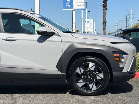 Used 2025 Hyundai Kona SEL FWD image 35