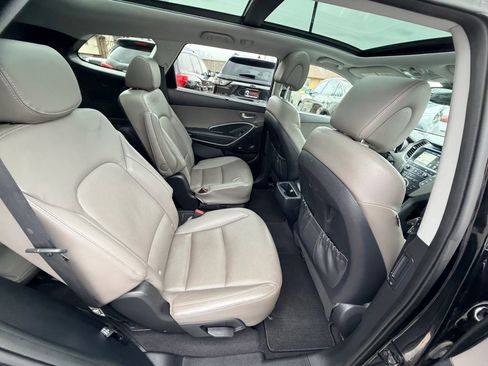 Used 2017 Hyundai Santa Fe Limited image 32