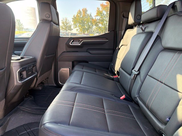 Used 2025 Chevrolet Silverado 1500 High Country w/ High Country Premium Package AWD/4WD image 24