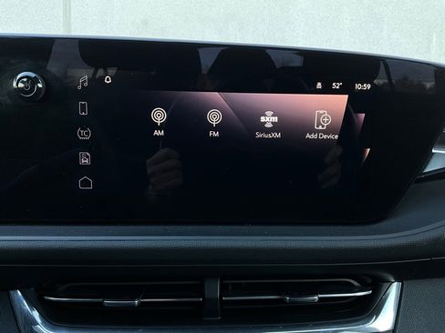 Used 2025 Buick Envista Preferred image 30