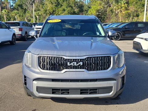 Certified 2023 Kia Telluride EX w/ EX Captain's Chair Package image 2