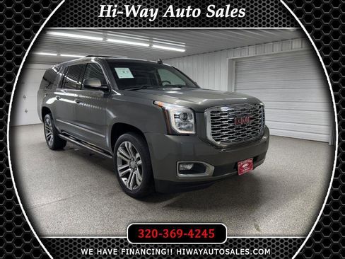 Used 2018 GMC Yukon XL Denali w/ Denali Ultimate Package AWD/4WD image 1