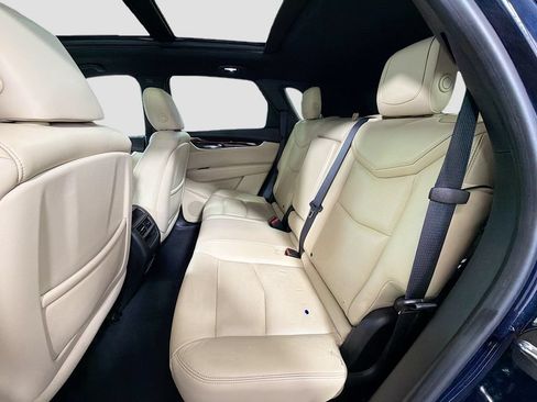 Used 2017 Cadillac XT5 Luxury w/ Driver Awareness Package AWD/4WD image 27