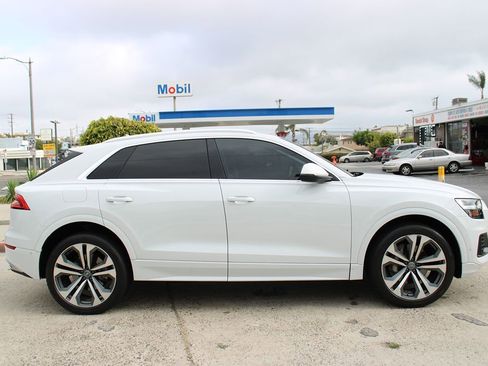 Used 2019 Audi Q8 Premium Plus w/ Premium Plus AWD/4WD image 6