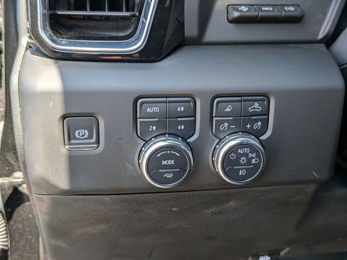 Used 2024 GMC Sierra 1500 Denali AWD/4WD image 17
