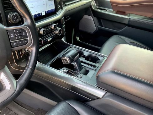 Used 2022 Ford F150 Lariat w/ Equipment Group 502A High image 16