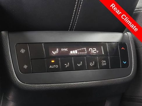 Used 2024 Nissan Pathfinder SV FWD image 17