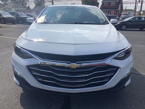 Used 2019 Chevrolet Malibu LS w/ Driver Confidence Package II FWD image 3