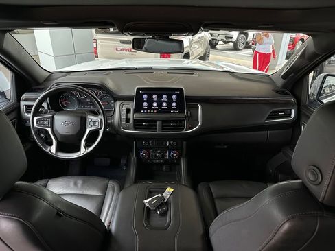 Used 2021 Chevrolet Suburban Z71 w/ Luxury Package AWD/4WD image 21