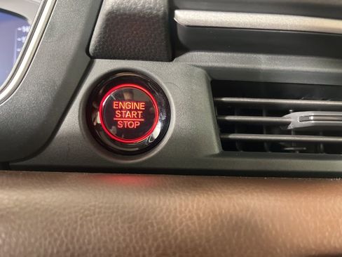 Certified 2023 Honda Pilot Elite image 32