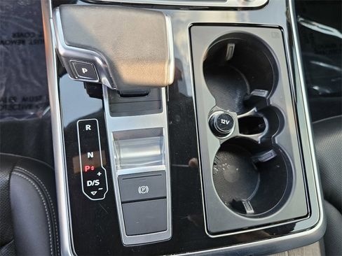 Used 2023 Audi Q8 Premium Plus w/ Premium Plus Package image 22