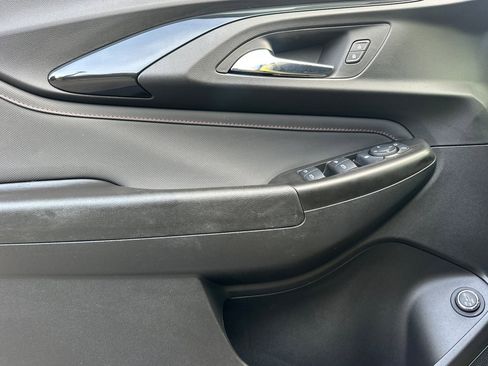 Used 2023 Chevrolet TrailBlazer RS w/ Sun and Liftgate Package image 12