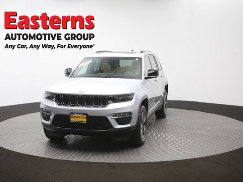 Used 2022 Jeep Grand Cherokee Limited 4xe w/ Luxury Tech Group II AWD/4WD image 56