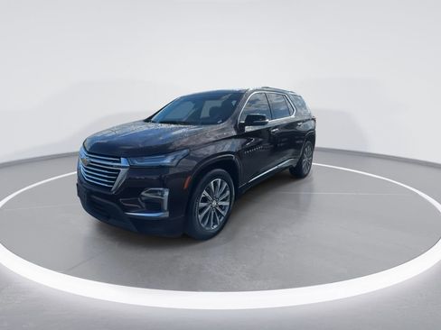Used 2023 Chevrolet Traverse Premier w/ LPO, Floor Liner Package AWD/4WD image 4