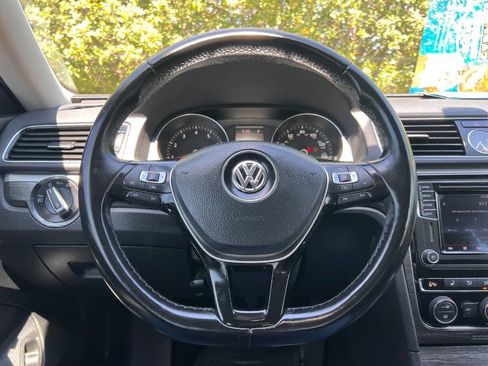 Used 2016 Volkswagen Passat 1.8T SE FWD image 26